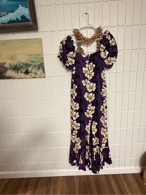Vintage Hawaiian Purple Floral Puff-Sleeve Maxi Dress with Mermaid Tail